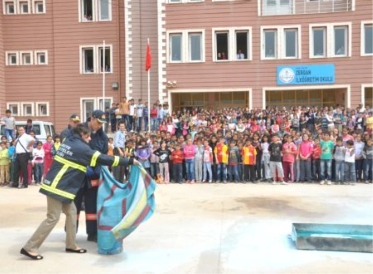 Kızıltepe'de İtfaiye Tatbikat Yaptı