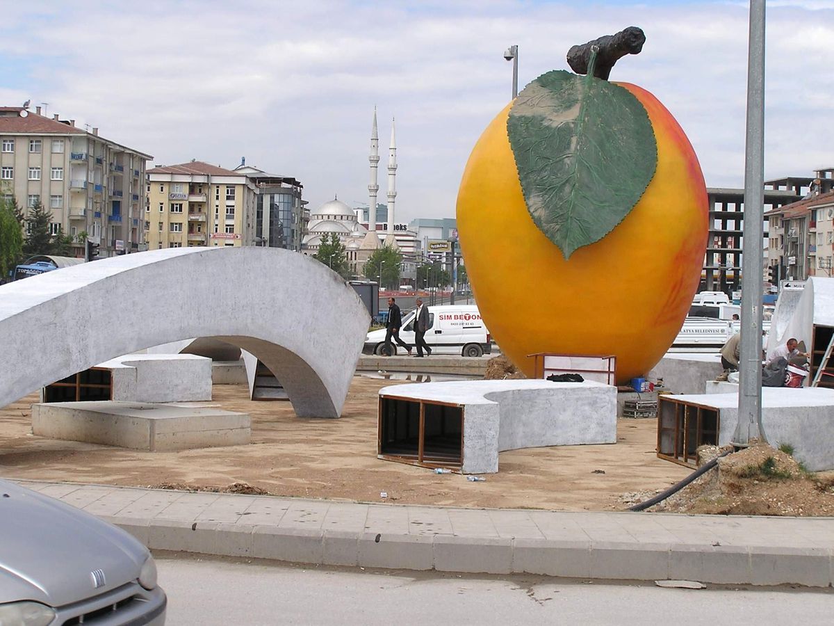 Malatya\'da 3 Yere Kayısı Kaidesi