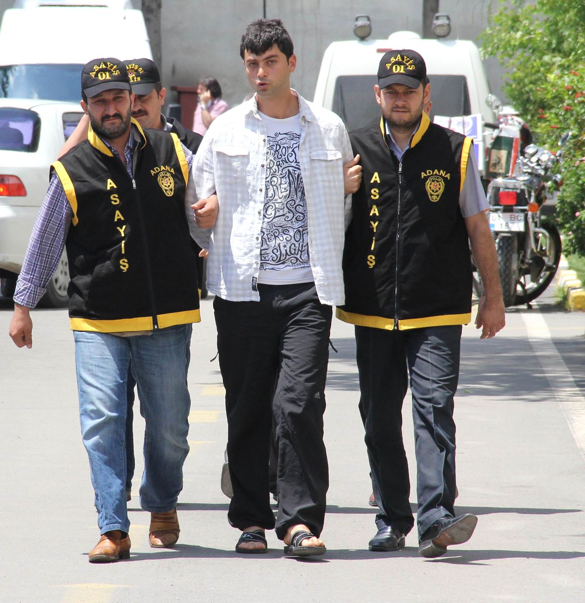 "Manken Kadir"E 10 Yıl 4 Ay Hapis Cezası
