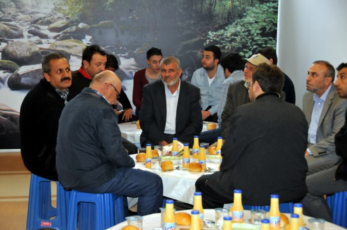 Metro Konya Mağazası Düğün Pilavı Verdi