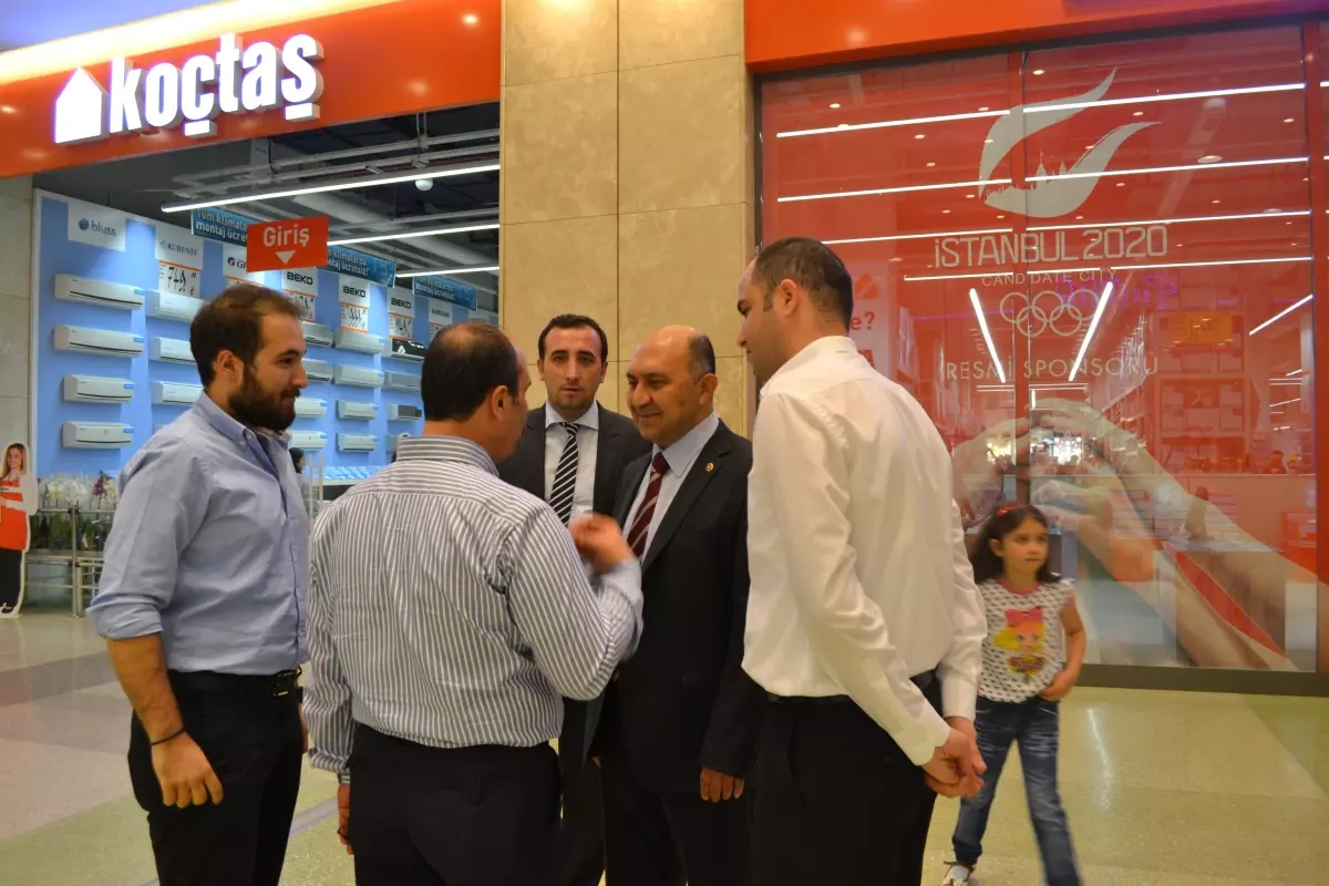 Başkan Poyraz Piazza'yı Gezdi