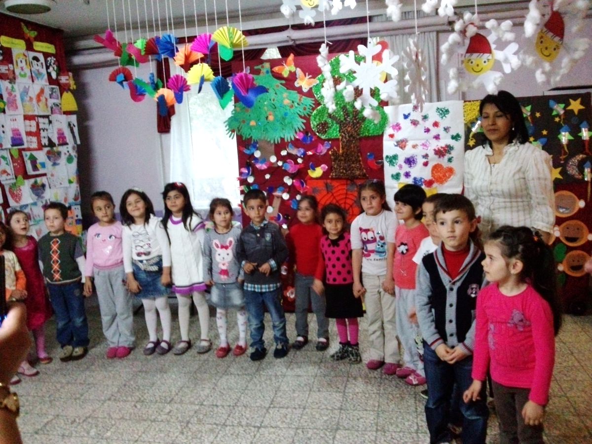 Minikler Eserlerini Sergiledi