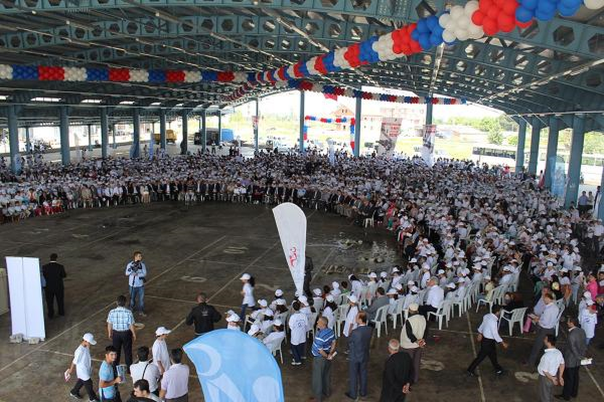 Samsun\'da 1919 Kişi Aynı Anda 19 Dakika Kitap Okudu