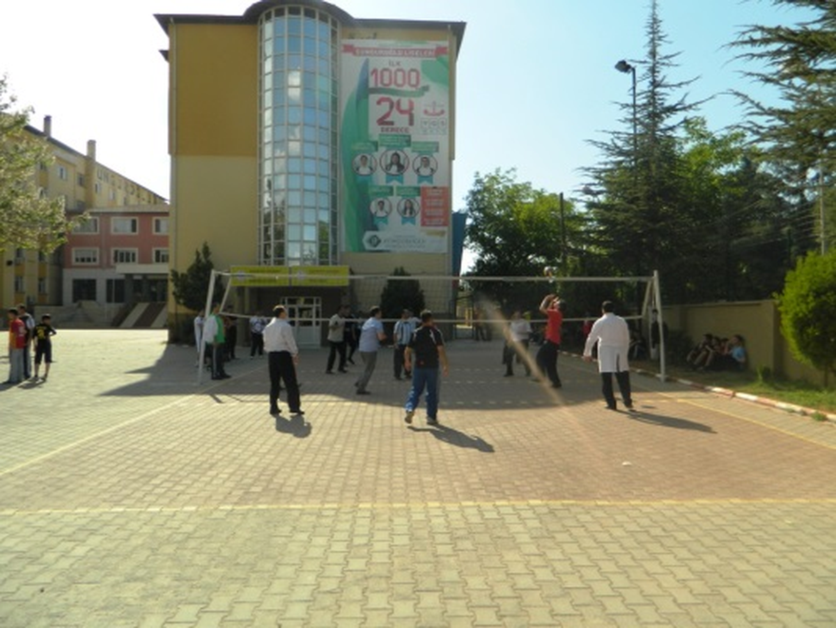 Öğretmenler Arası Voleybol Turnuva Başladı