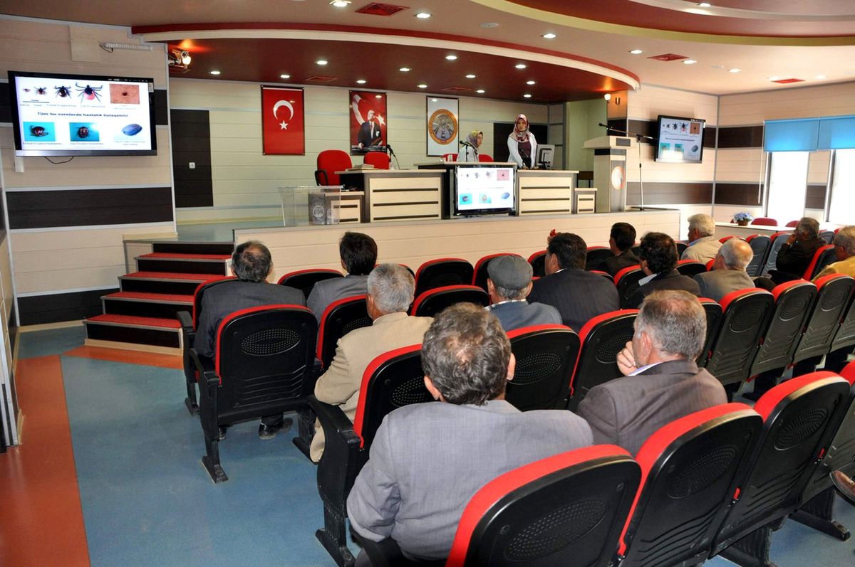 Suşehri\'nde 3 Bin Kene Kartı Dağıtıldı