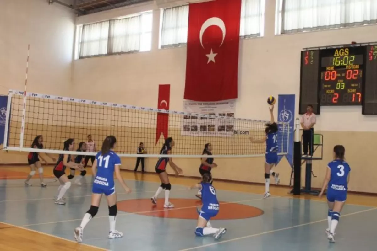 Yalova\'da Uluslararası Voleybol Turnuvası