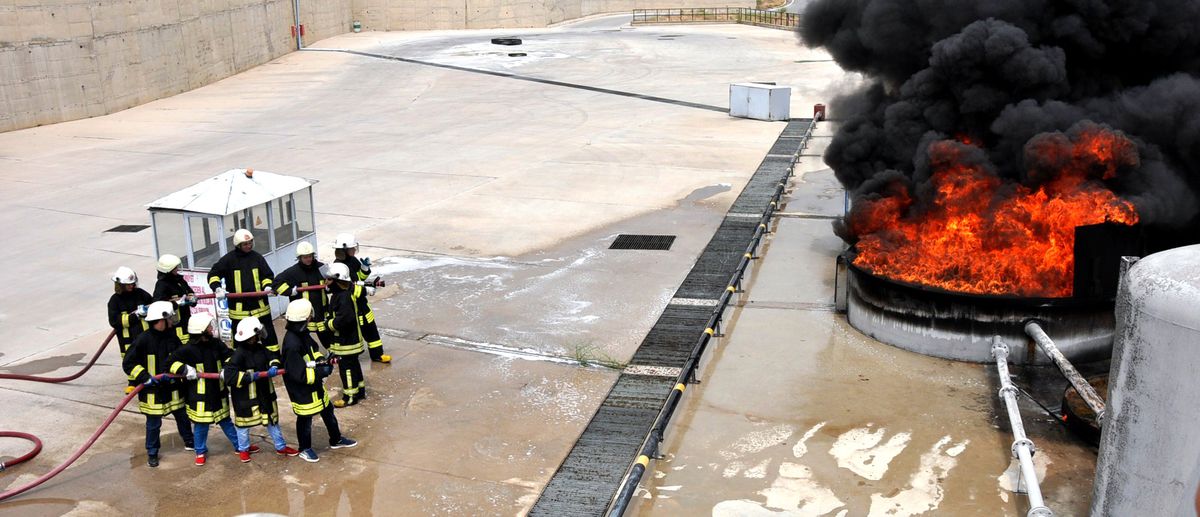 Afad İzmir ve İtfaiye\'den Yangın Eğitimi ve Tatbikatı
