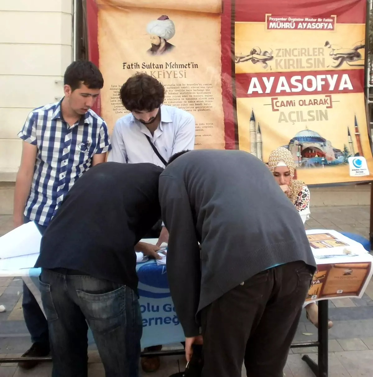 Ayasofya\'nın Cami Olması İçin İmza Kampanyası