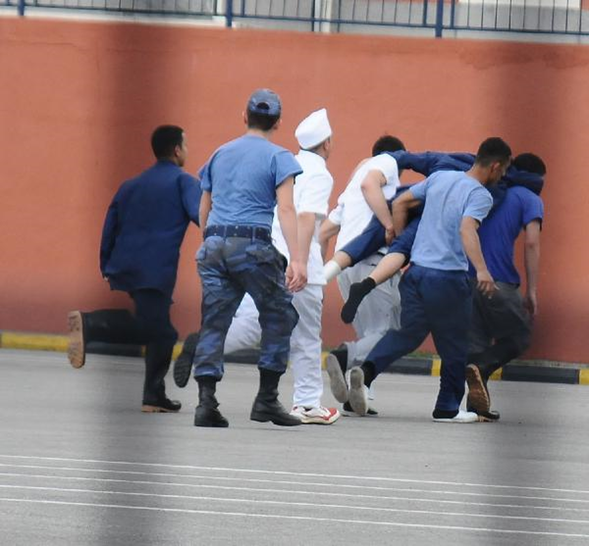 Askeri Lisenin Mutfağındaki Kazada 1 Er Yaralandı