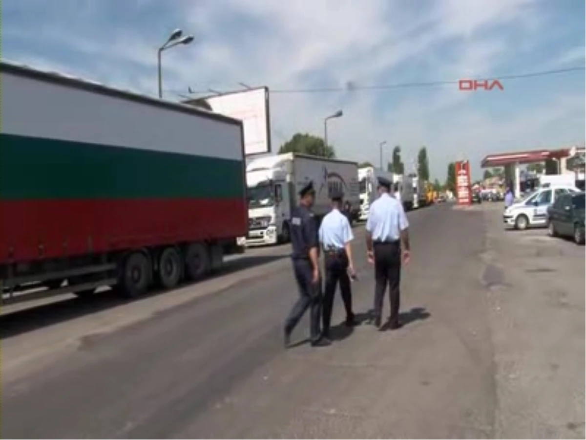 Bulgar Tır Şoförlerinin Boykotu Sürüyor