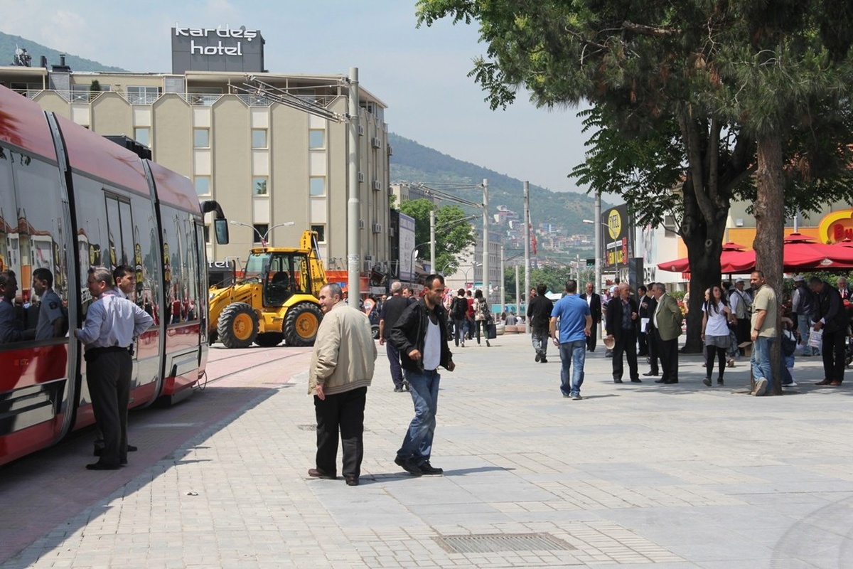 Bursalılar Tramvayın Yeşil Beyaz Olmasını İstiyor