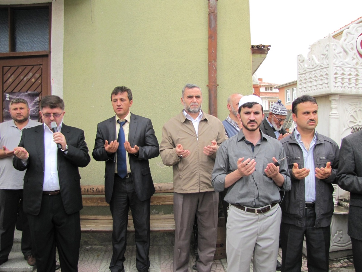 Hisarcık'ta Umre Kafilesi Dualarla Uğurlandı