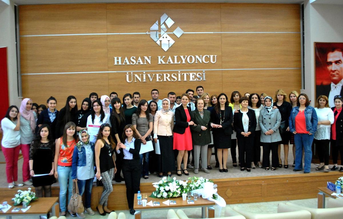 HKÜ\'de Hemşirelik Haftası Kutlaması