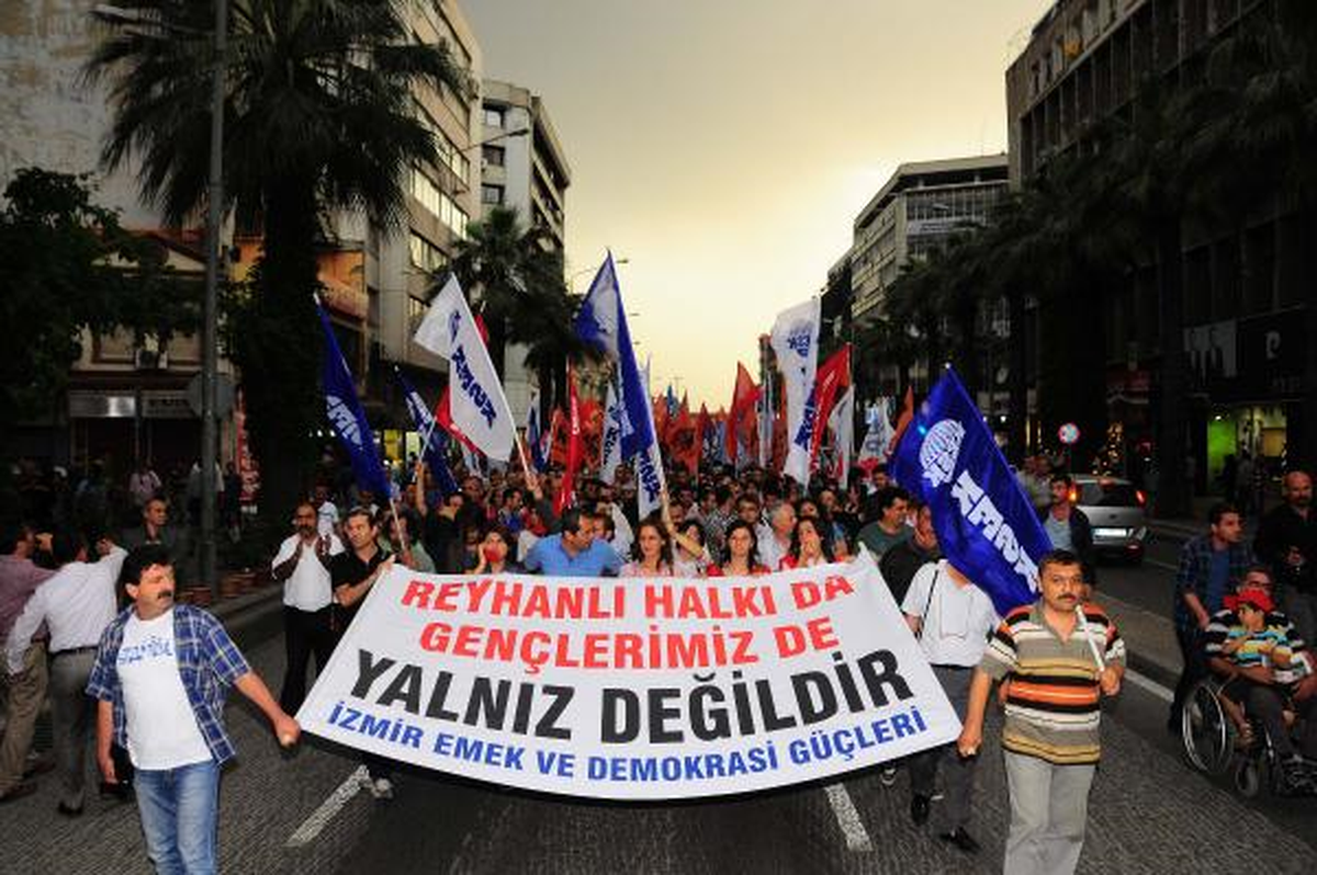 İzmir\'de Reyhanlı Protestosu