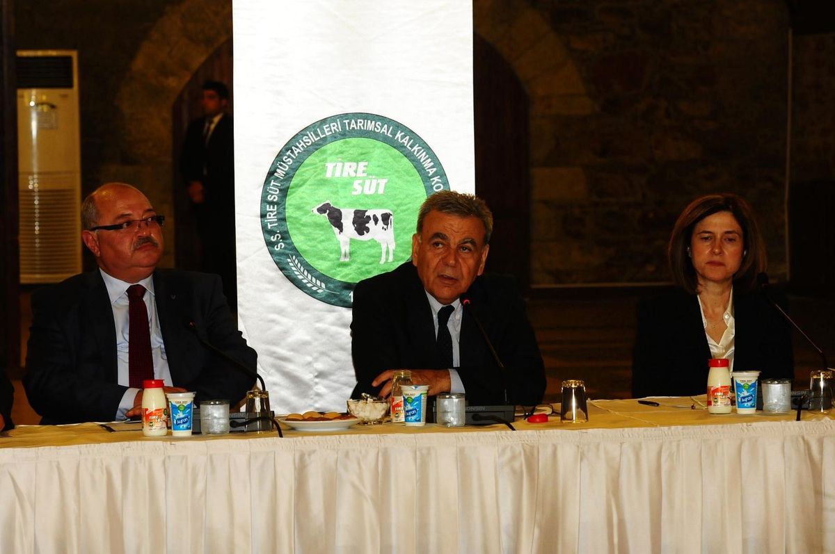 İzmir'in Geleceği Tartışıldı