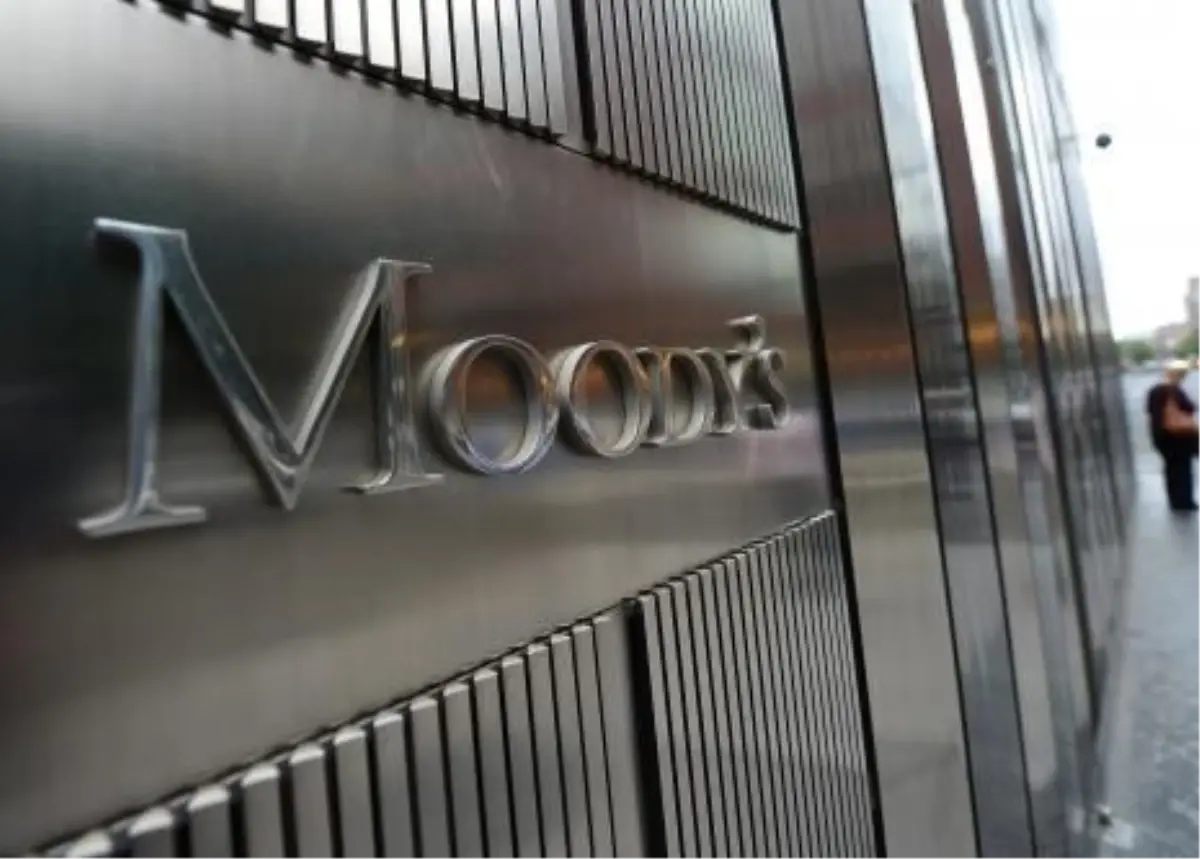 Moody\'s\'in, Türkiye\'nin Notunu "Yatırım Yapılabilir" Seviyeye Yükseltmesi