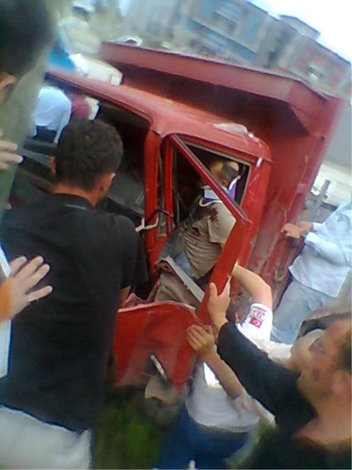 Samsun\'da Dehşet Veren Kaza: 1 Ölü, 4 Yaralı