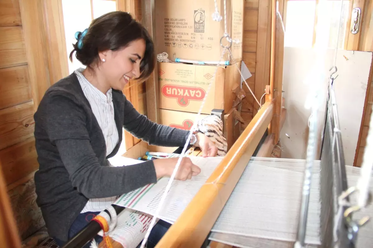 Asırlık Gelenek "Tamzara Bezi Dokuması" Yeniden Hayat Buldu