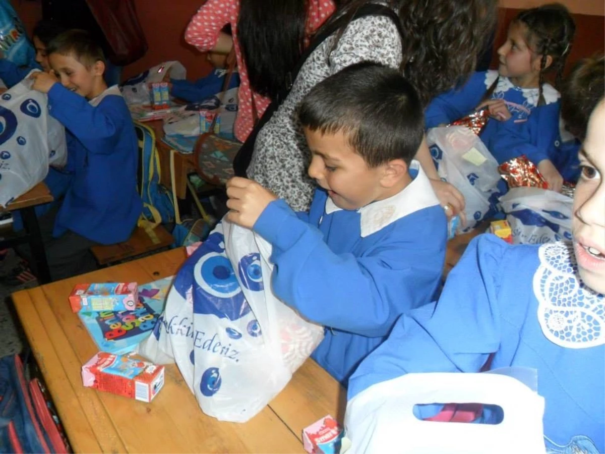 Beü Aynı Günde 3 Köy Okuluna Mutluluk ve İlgi Taşıdı
