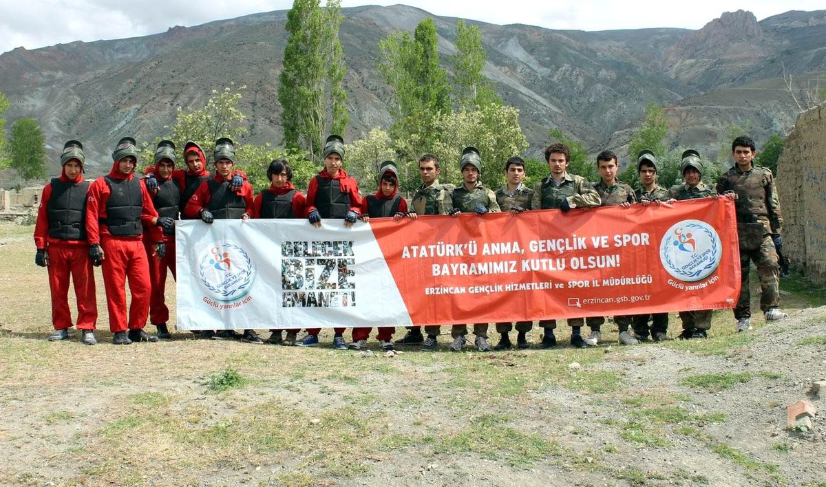 Erzincan'da Paintball Turnuvası