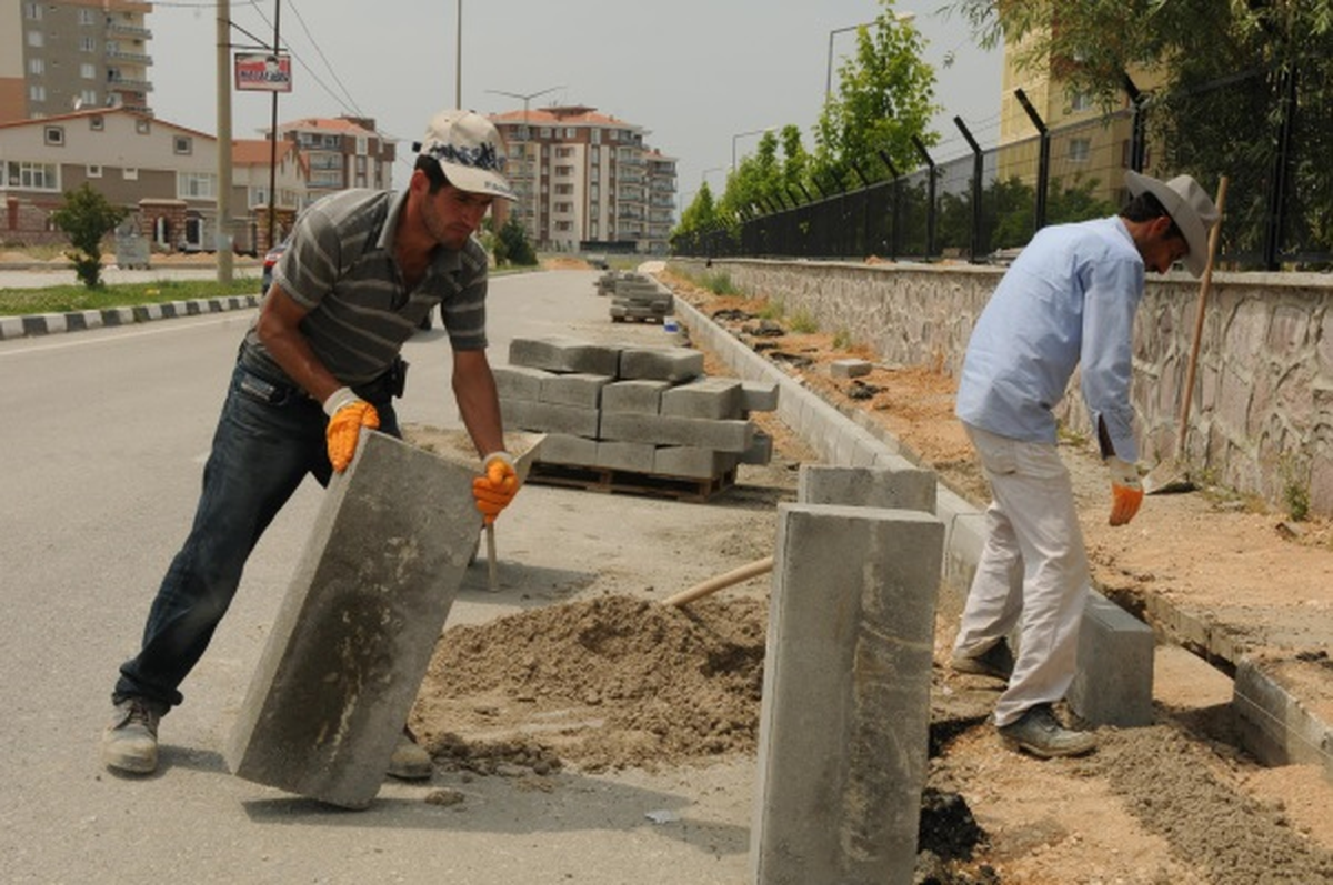 Güzelyurt Mahallesi\'nde Çalışmalar Başladı