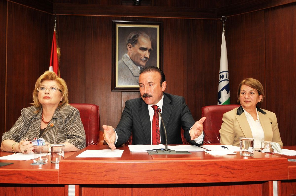 İzmit Belediyesi Kesin Hesabı Kabul Edildi