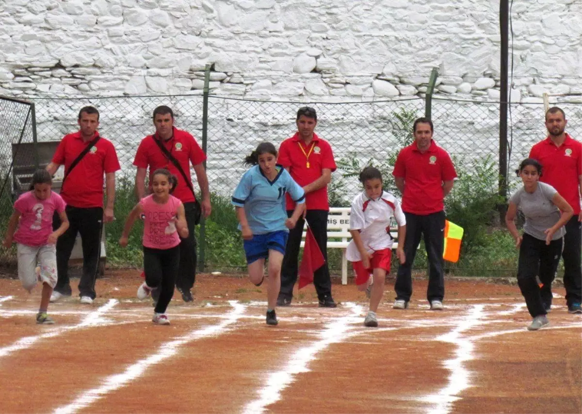 Ödemiş 4. Atletizm Şenliği\'nde Heyecan Başladı