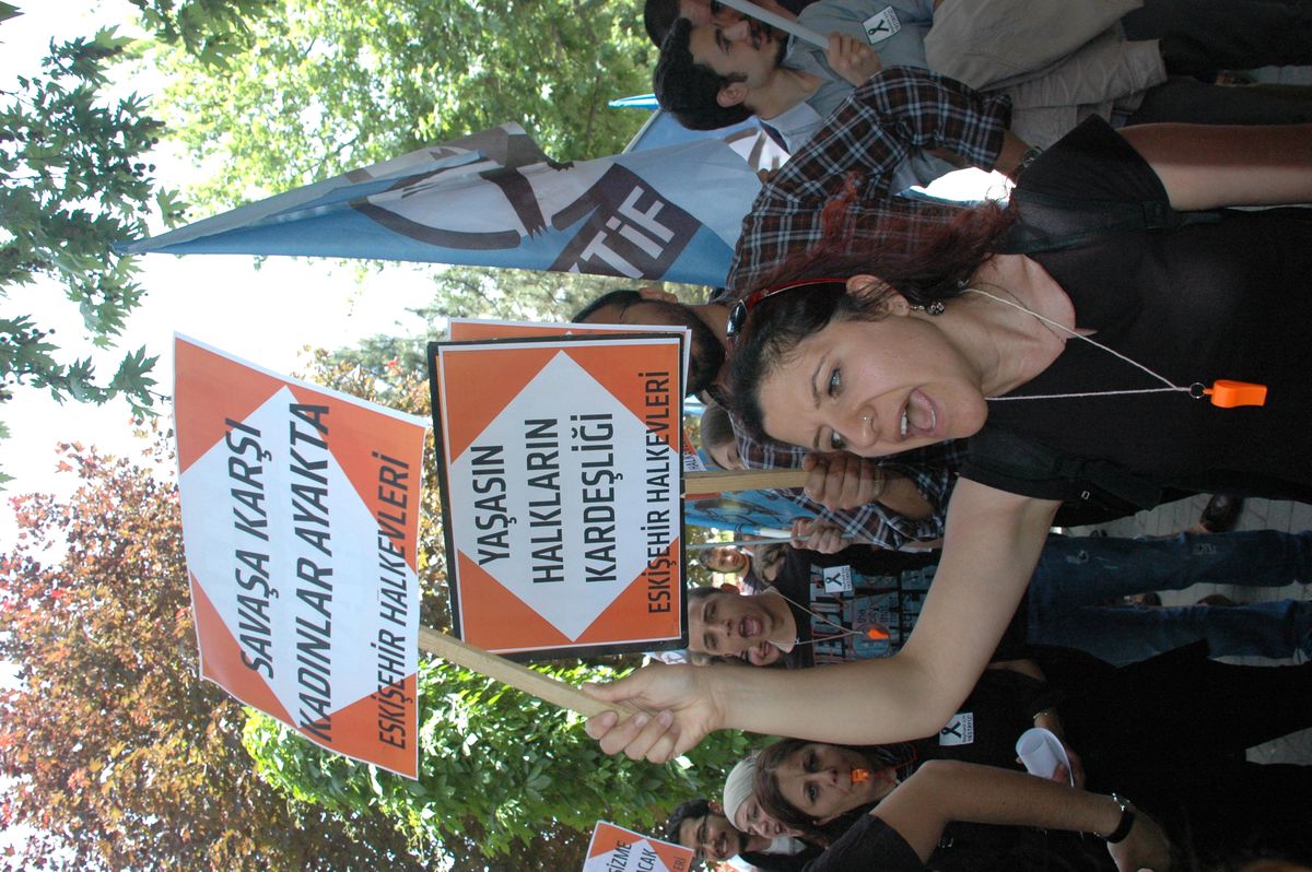 Reyhanlı Saldırılarını Oturarak Protesto Ettiler