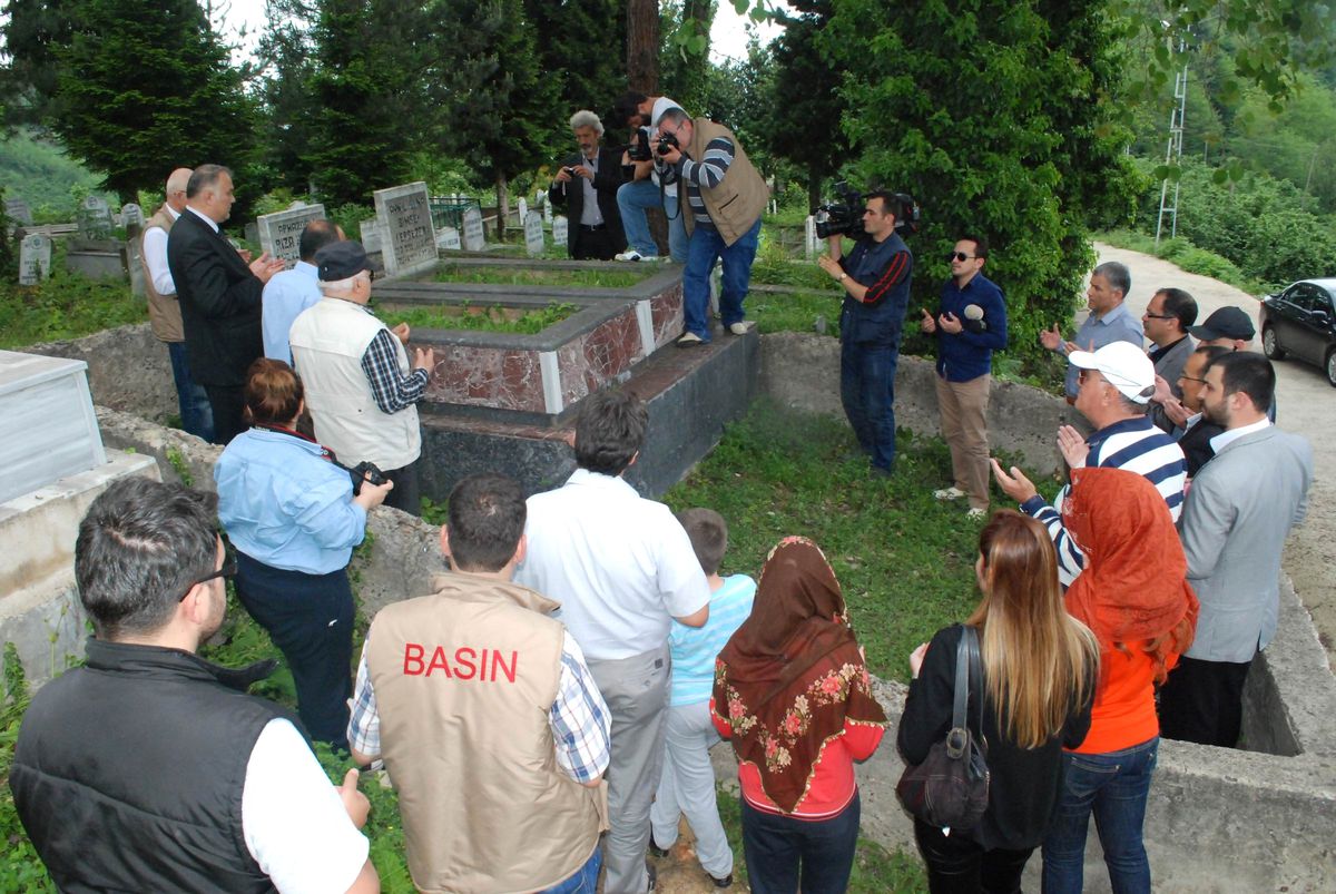 Rıza Şimşek Mezarı Başında Anıldı