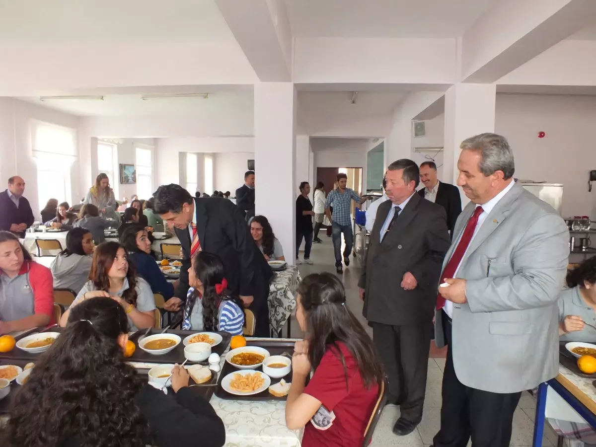 Soma Kaymakamı Okullarda İncelemelerde Bulundu