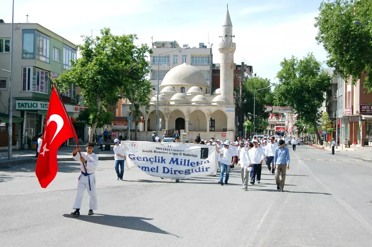 Adıyaman\'da 19 Mayıs Kutlamaları