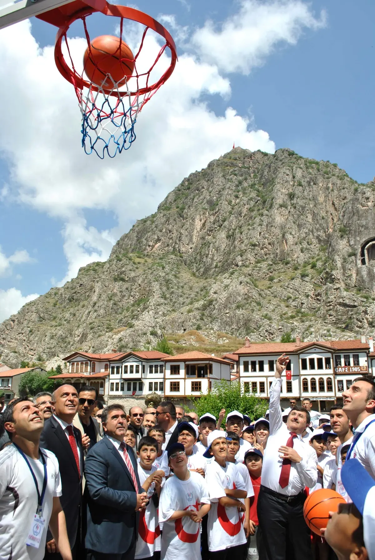 Amasya\'da Eğlenceli 19 Mayıs