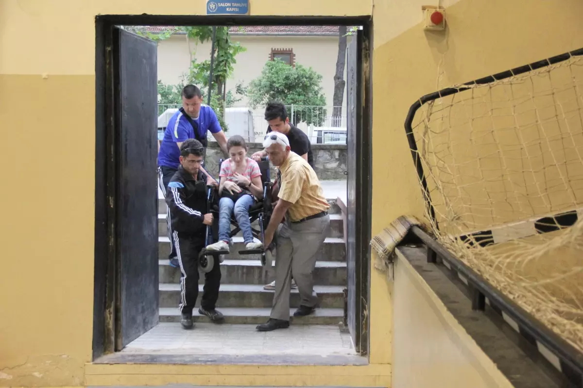 Aydın ve Nazilli Engelliler Takımından Dostluk Maçı