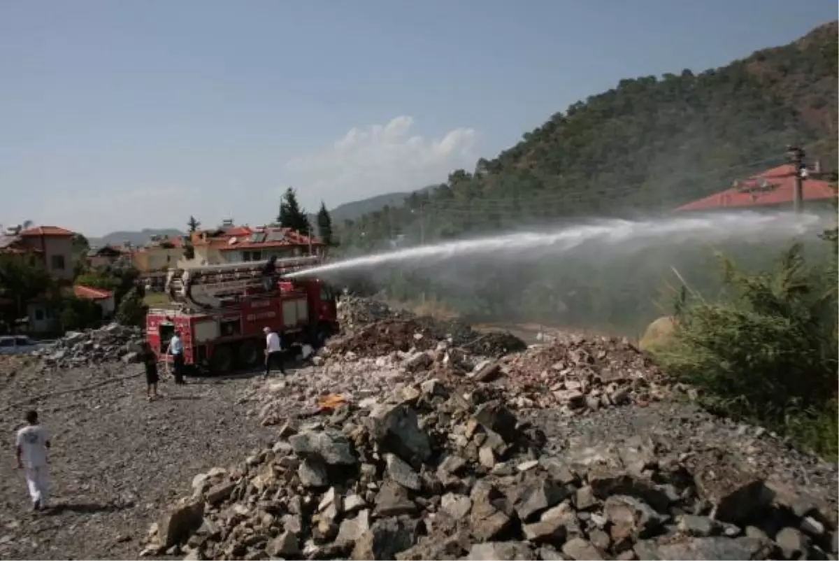 Boş Arazide Yakılan Ateş, Ormana Sıçradı