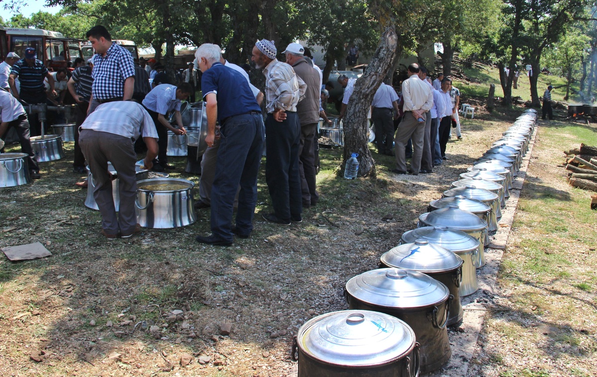 Çanakkale'nin En Büyük Köy Hayrı Yapıldı