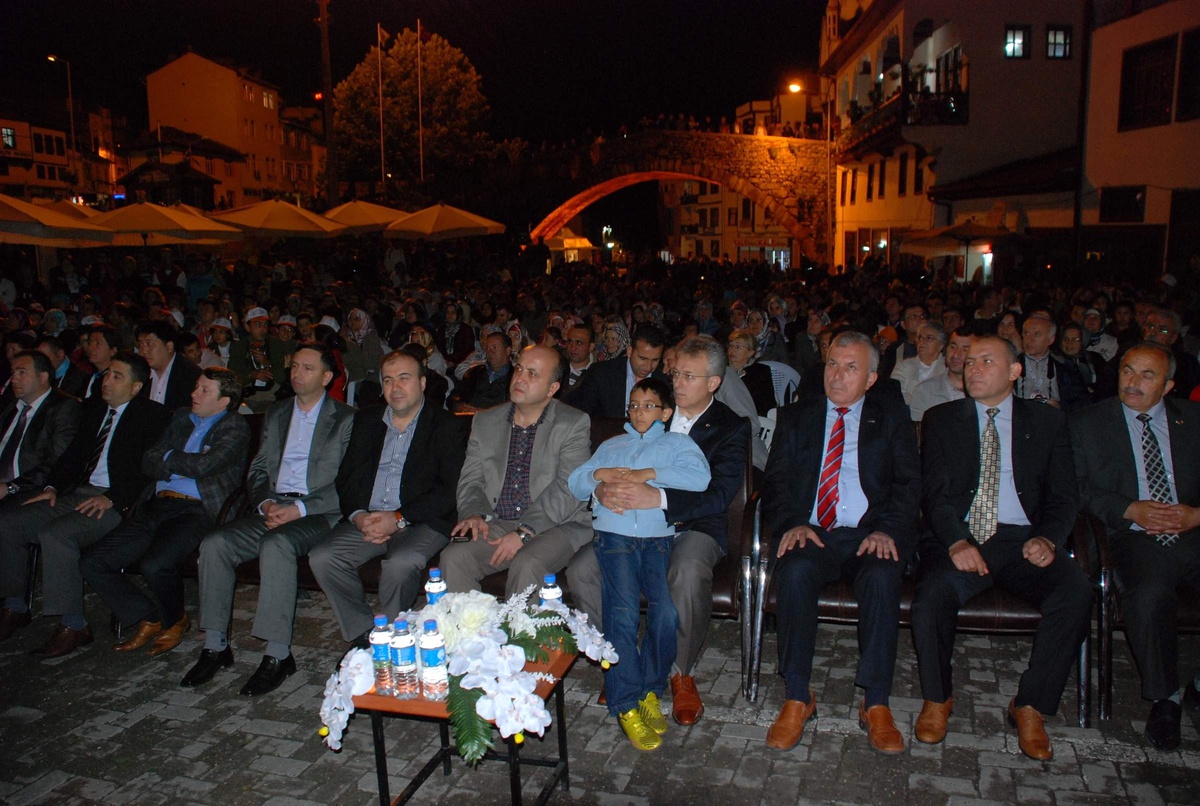 Fotoğrafçıların Ödül Törenine Yağmur Damgasını Vurdu