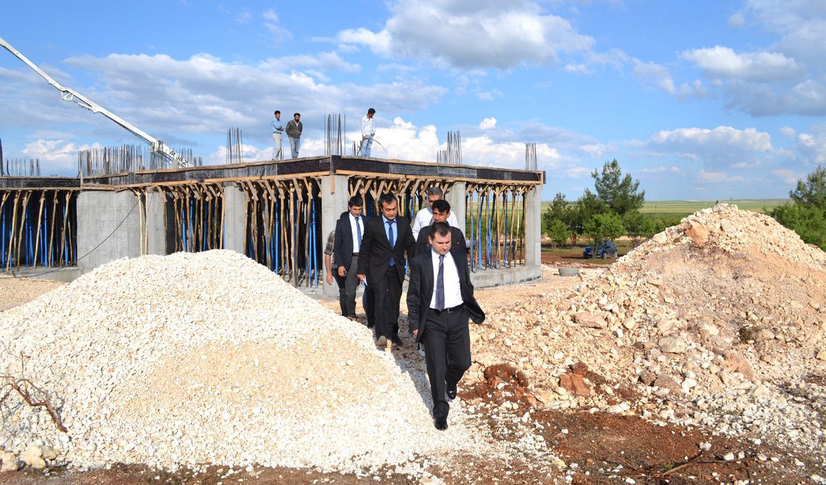Hilvan Kaymakamı Sezer, İlçede İncelemelerde Bulundu