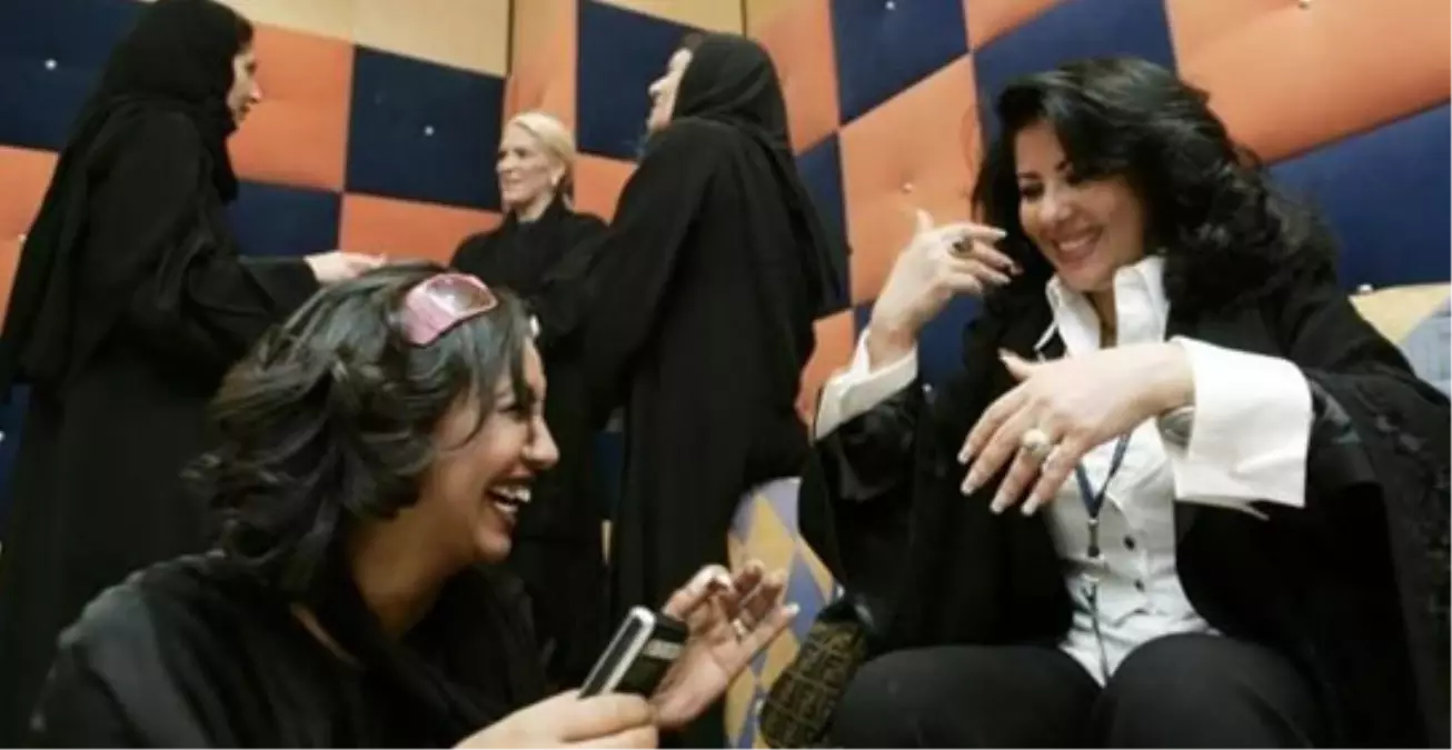 Hollanda\'ya Şeriat Geldi