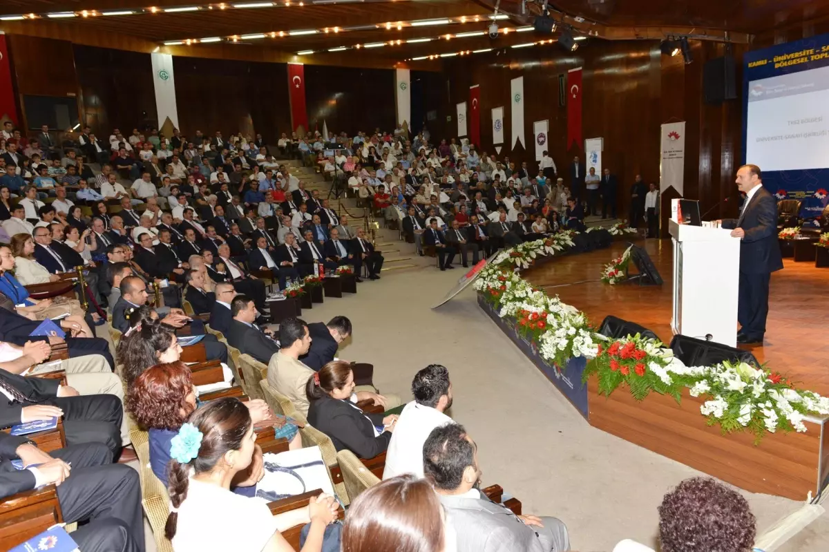 "Kamu-Üniversite-Sanayi İşbirliği" Bölgesel Toplantısı