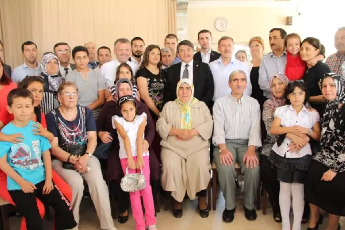 Koruyucu Aile Olmak İsteyenlere Hayriye\'den Çağrı