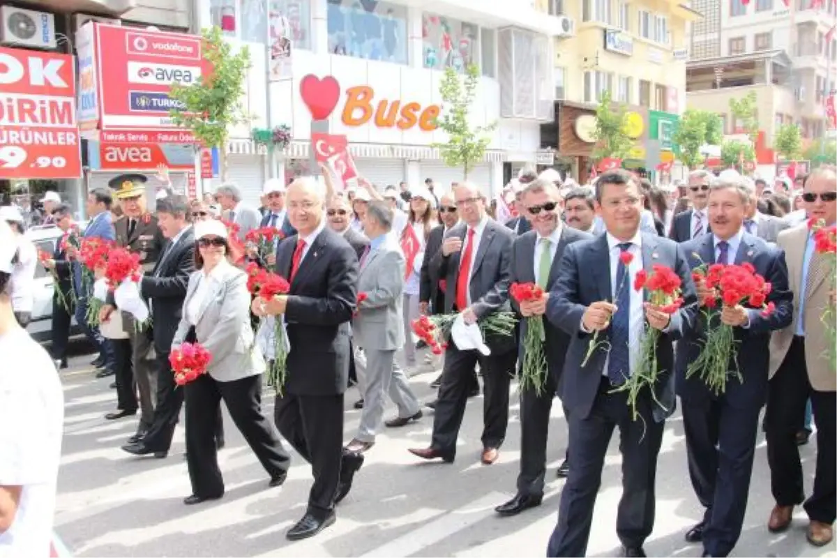 Manisa\'da 19 Mayıs Coşkusu