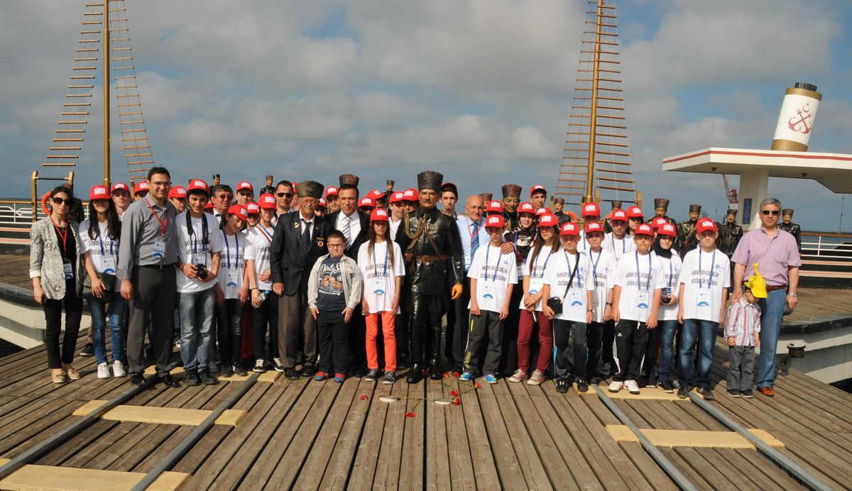 Samsun\'un Çocukları Ata\'nın Yolunda