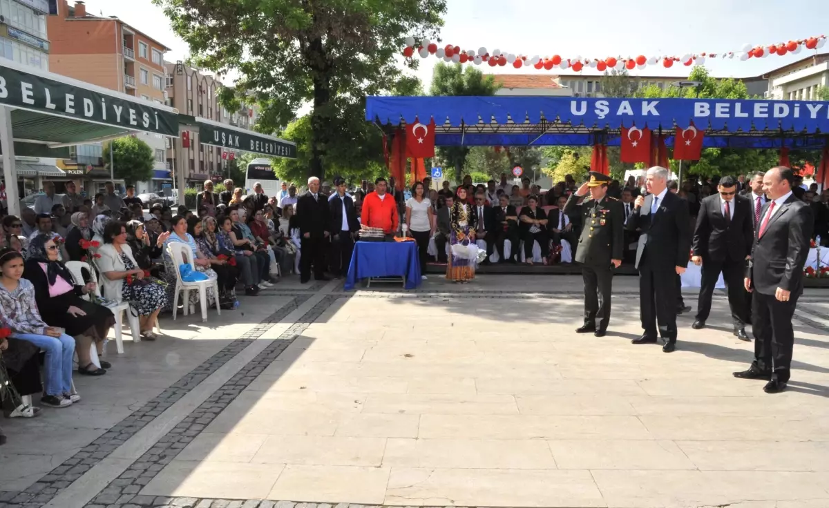 Uşak'ta 19 Mayıs Atatürk'ü Anma ve Gençlik Bayramı Kutlamaları