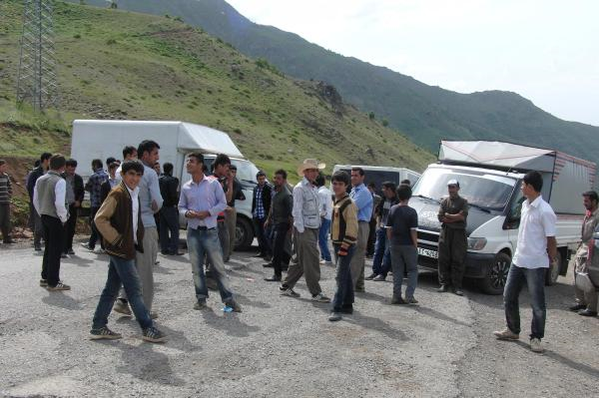 Askeri Kontrol Noktaları İçin Yol Kapattılar