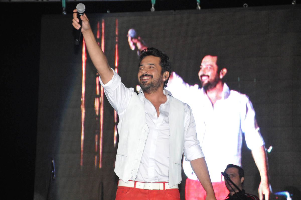 Emre Altuğu Niğde'de Sevenleriyle Buluştu