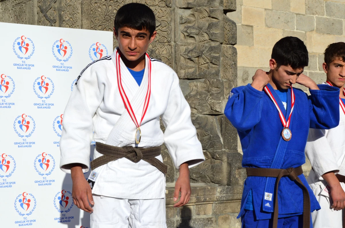 Erzurum\'a Balkan Şampiyonası\'ndan Bronz Madalya