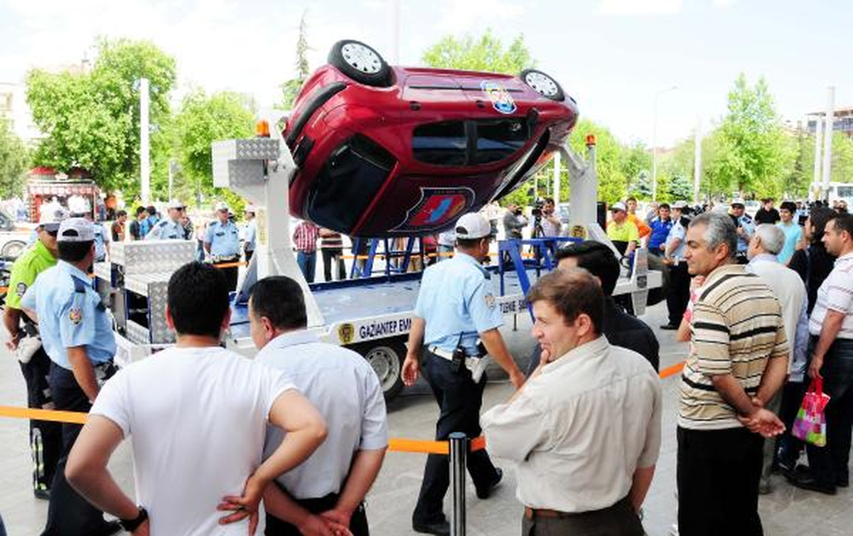 Gaziantep\'te Uygulamalı Emniyet Kemeri Anlatıldı