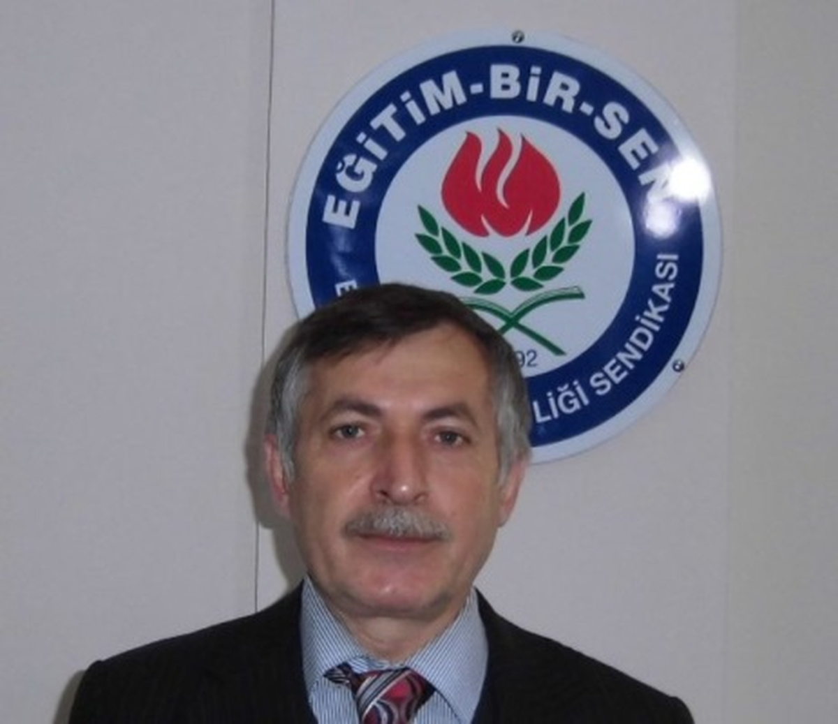 Gençlik, Toplumların Geleceği, Hazinesi ve Hasılasıdır