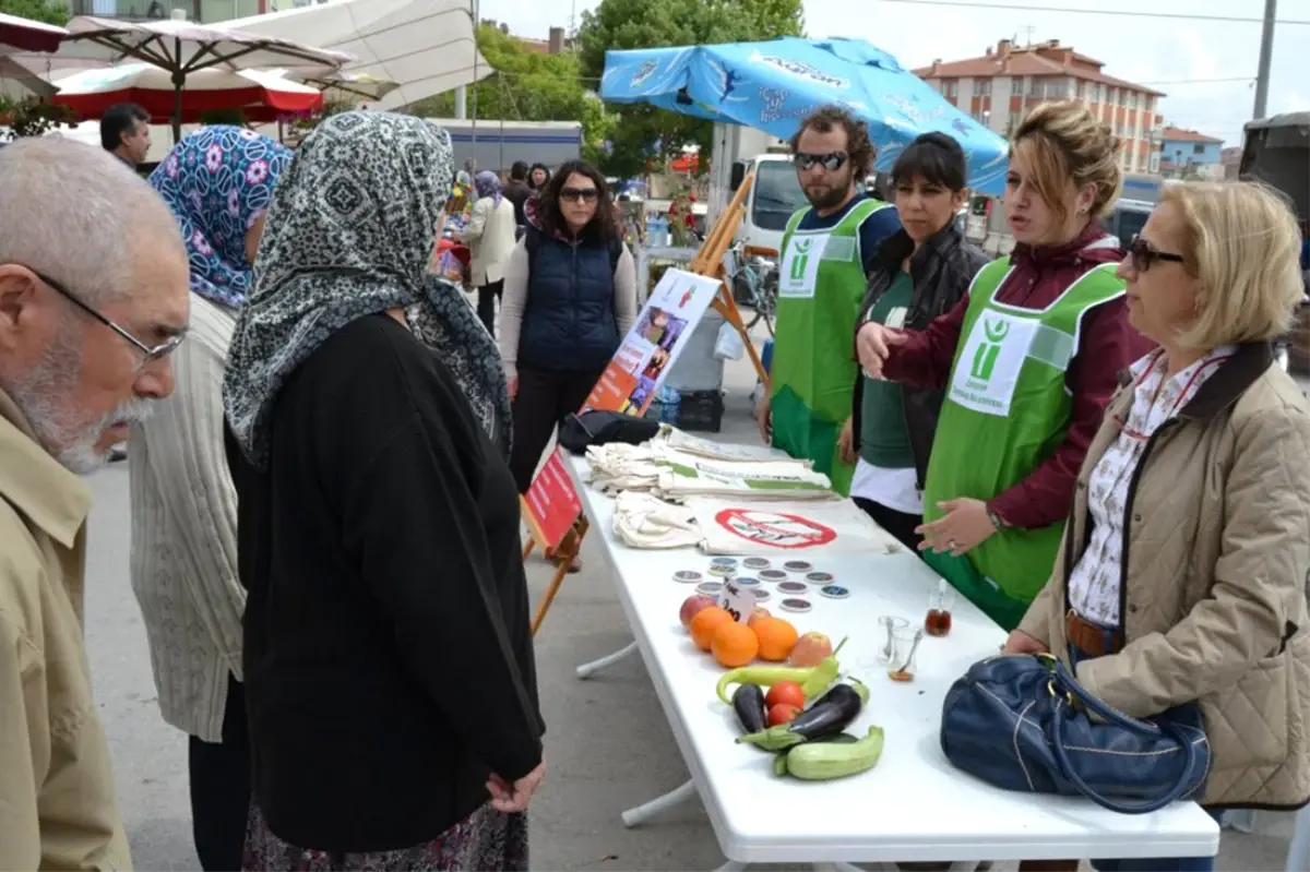 Halk Pazarında Küresel Isınmayla Mücadele Çalışması