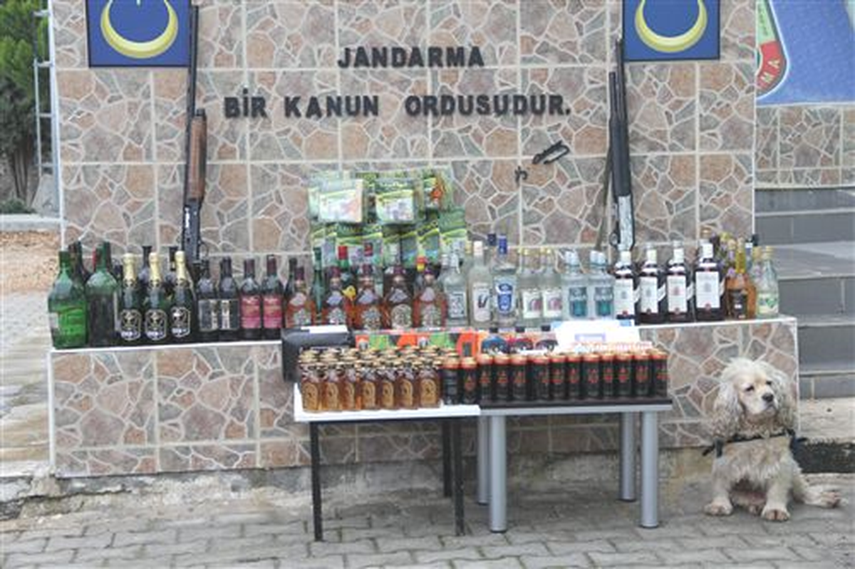 Hatay\'da Kaçak İçki ve Sigara Operasyonu